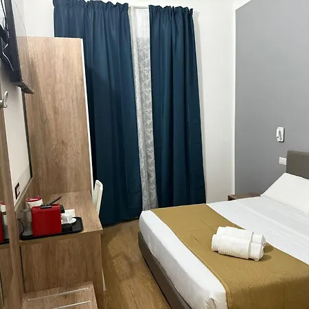 Conte 4* 로마