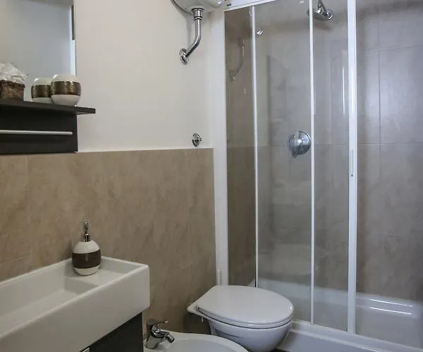 Conte House 4* Roma